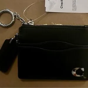 【COACH】Wavy Zip Card Case With Key Ring In Pebbled Leather Wavy Zip Card Case With Caterpillar Print In Coachtopia